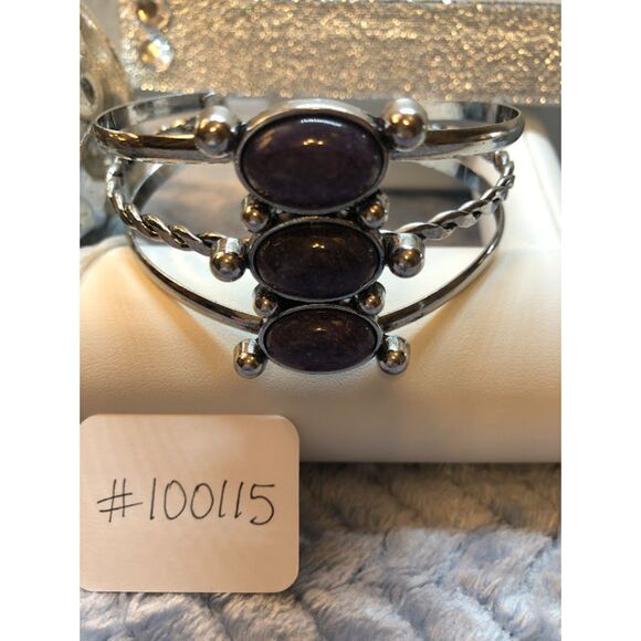 Silver layered cuff bracelet with amethyst stones - Picture 5 of 7